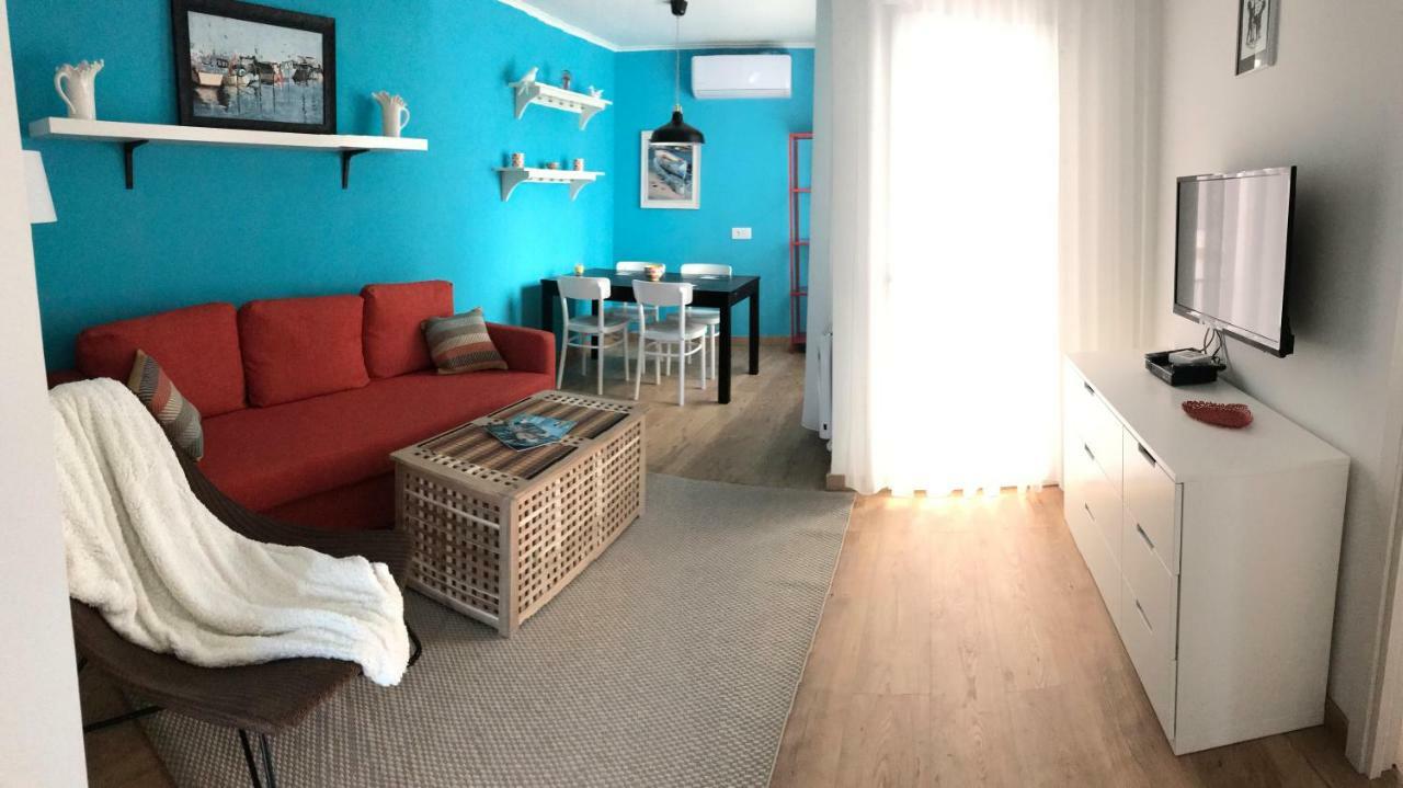 Appartamento La Vela Blanca Roses Esterno foto